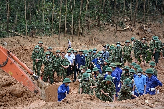 Tìm thấy thi thể cuối cùng của đoàn cán bộ công tác gặp nạn ở Tiểu khu 67 tim thay thi the cuoi cung cua doan can bo cong tac gap nan o tieu khu 67