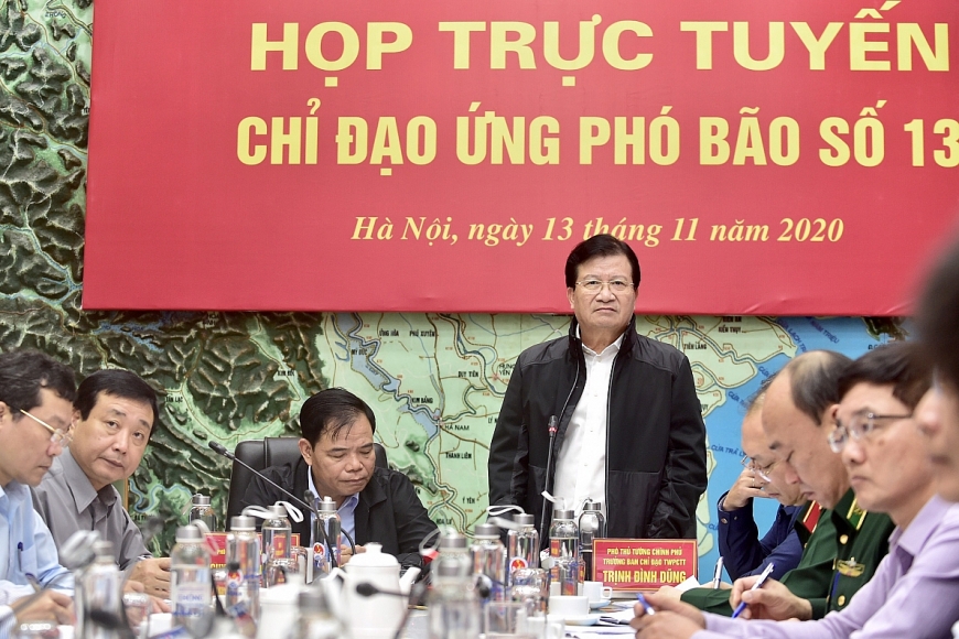  Phó Thủ tướng Trịnh Đình Dũng phát biểu chỉ đạo tại cuộc họp