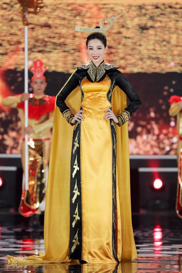 Nhan sắc hoa hậu Đặng Thu Thảo ‘gây sốt’ sau 8 năm đăng quang
