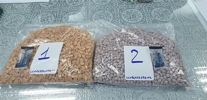 20 kg ma túy cất giấu tinh vi trong các lô hàng quà biếu