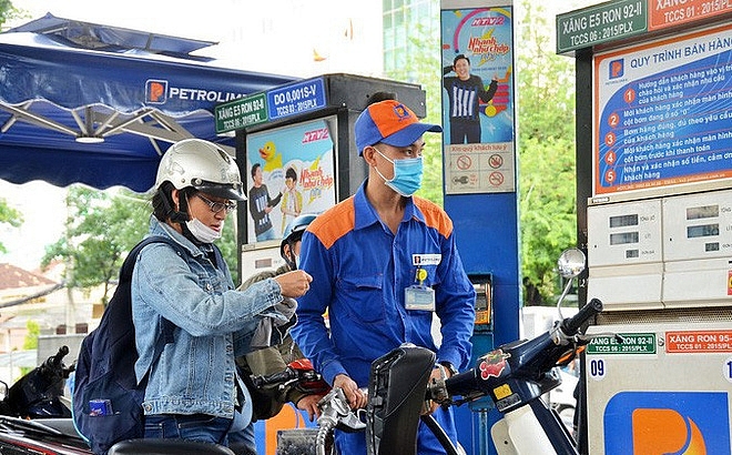 Giá xăng, dầu cùng tăng mạnh