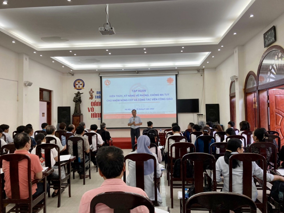 Tập huấn kiến thức, kỹ năng phòng chống ma túy cho người công giáo