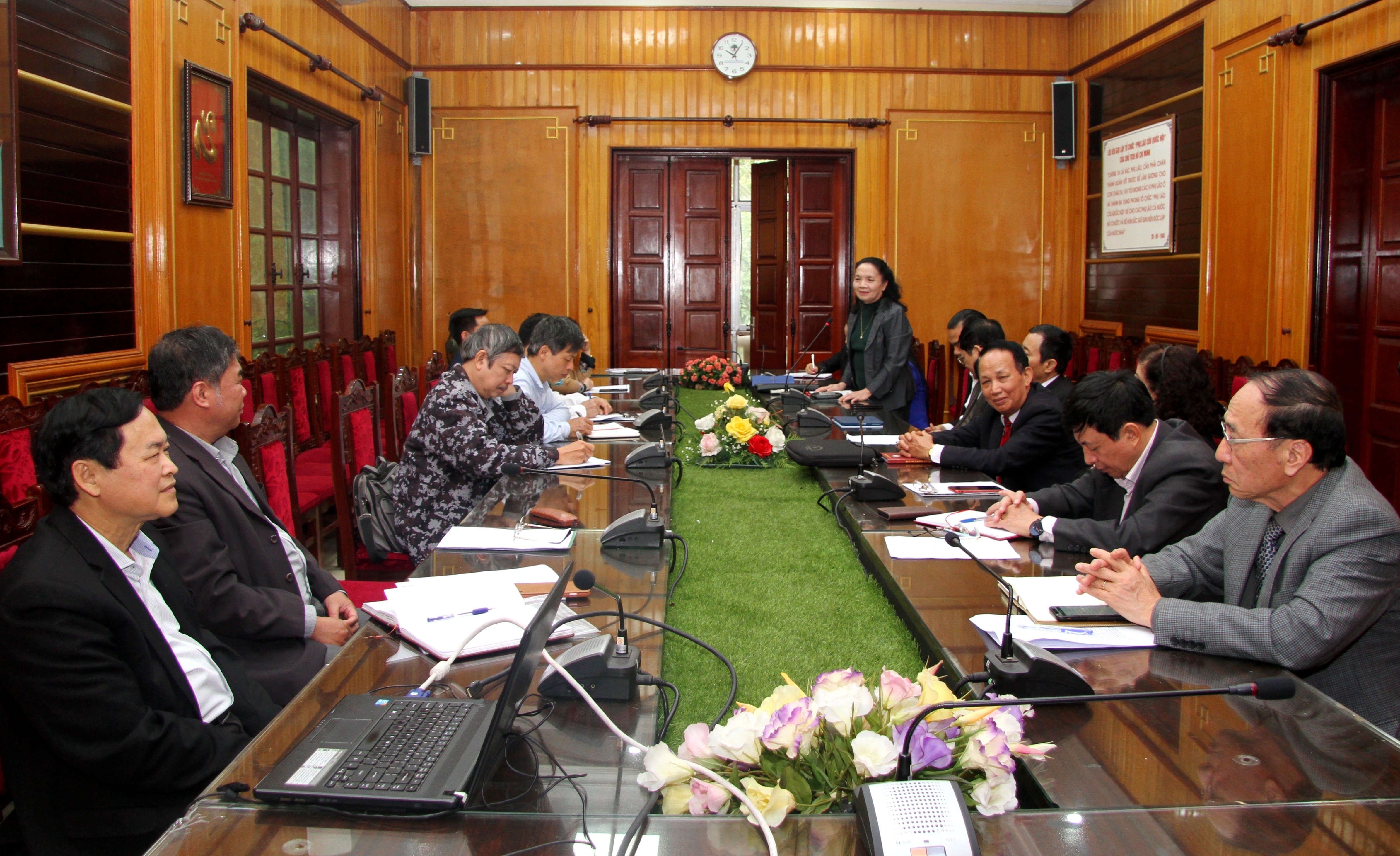 Đại biểu tham luận
