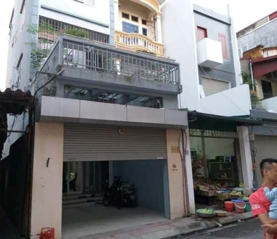 Ng&ocirc;i nh&agrave; tại thửa đất đang tranh chấp