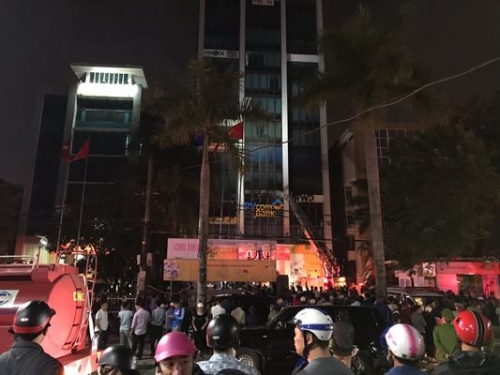TP Thanh Hóa: Cháy lớn tại Tòa nhà Dầu khí, nhiều người mắc kẹt, 1 nạn nhân tử vong