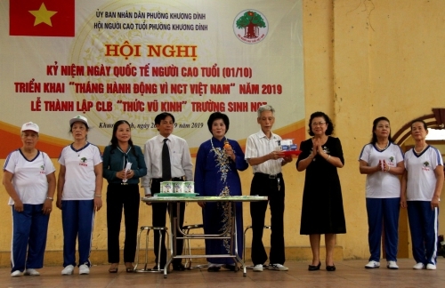 Bài tập Thức vũ kinh trường sinh Việt Nam và sức hấp dẫn của các CLB