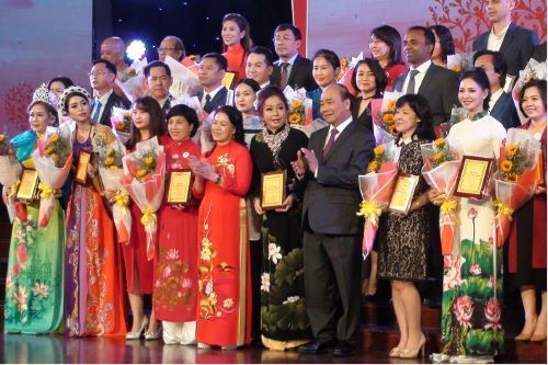 Thủ tướng Chính phủ Nguyễn Xuân Phúc dự Chương trình “Tết vì người nghèo và nạn nhân chất độc da cam”