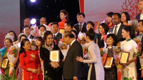 Thủ tướng Chính phủ Nguyễn Xuân Phúc dự Chương trình “Tết vì người nghèo và nạn nhân chất độc da cam”