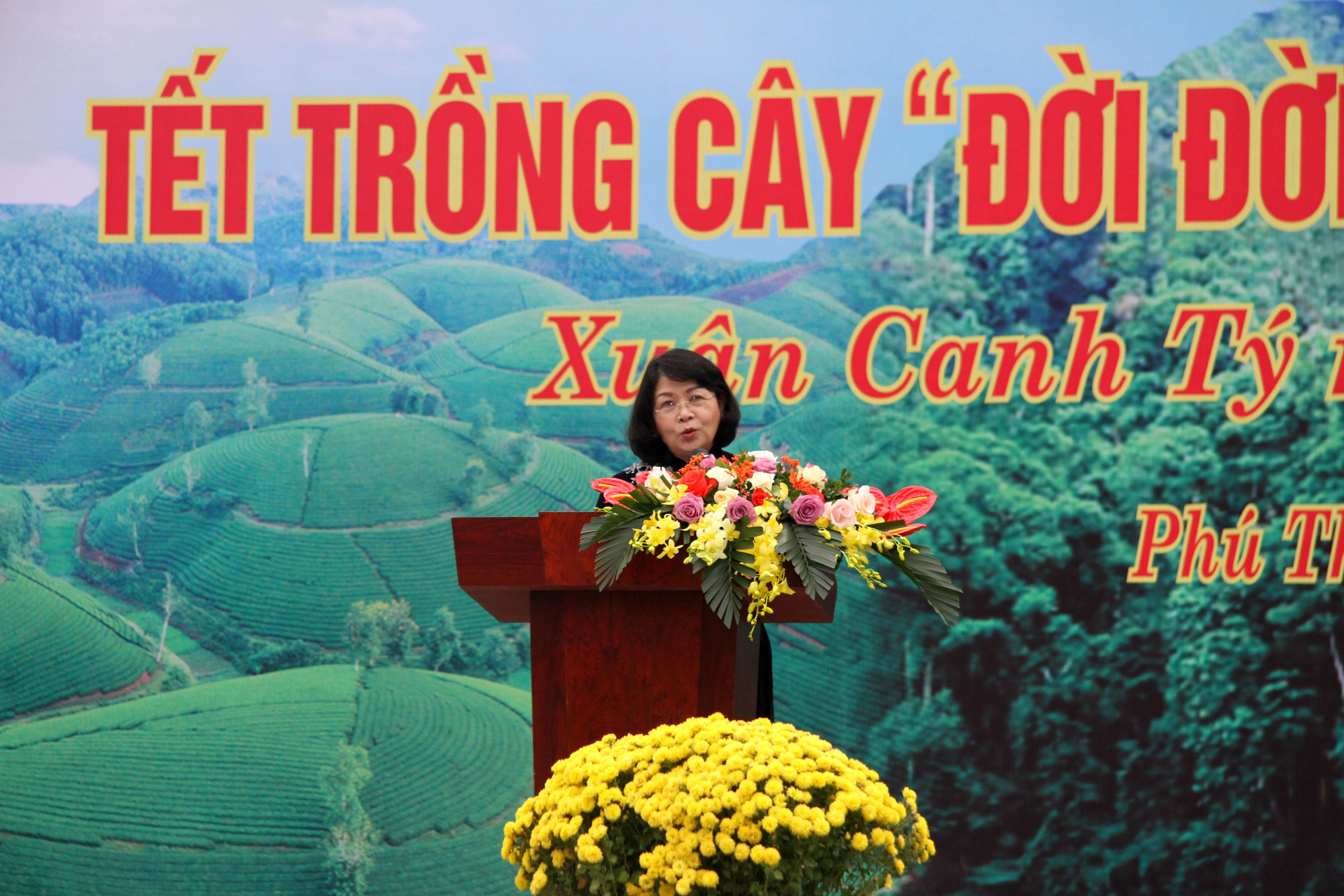 2 Ph&oacute; Chủ tịch nước Đặng Thị Ngọc Thịnh ph&aacute;t biểu