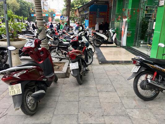 Thanh Hóa: Khẩu trang y tế tại các hiệu thuốc “cháy hàng”, “giá leo thang”