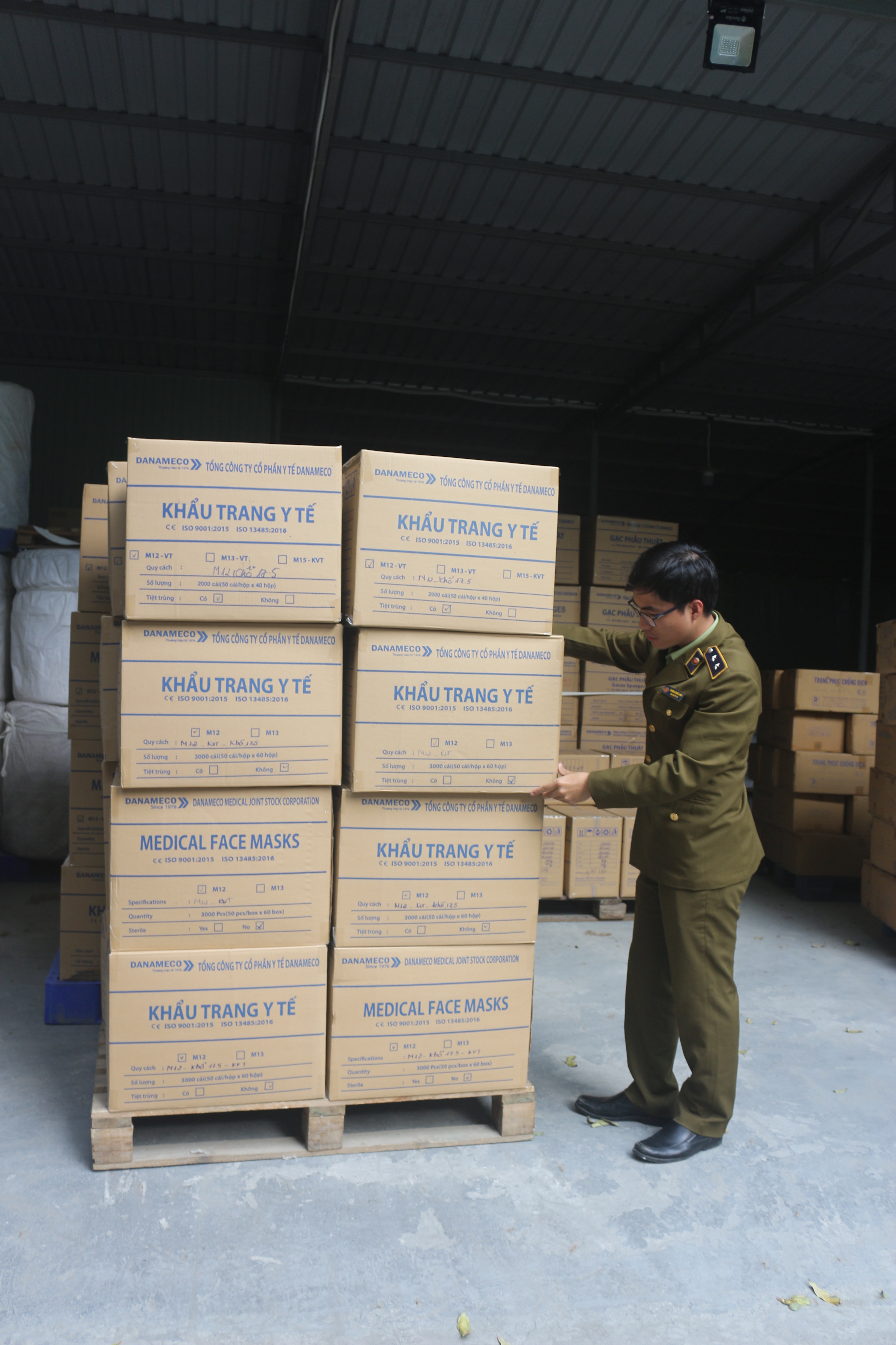 Tr&ecirc;n địa b&agrave;n TP Đ&agrave; Nẵng c&ograve;n hơn 34 ngh&igrave;n khẩu trang