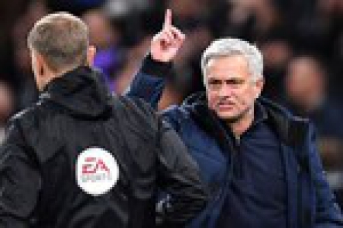 Thắng nghẹt thở Man City, Mourinho vẫn không quên mỉa mai VAR