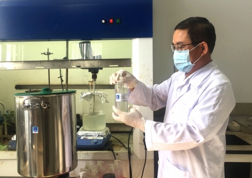 Các đơn vị thành viên của PVN chủ động sản xuất khẩu trang y tế, nước sát khuẩn chống dịch nCov-2019