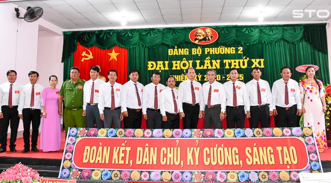 Ban Chấp h&agrave;nh Đảng bộ Phường 2, nhiệm k&igrave; 2020-2025 ra mắt Đại hội