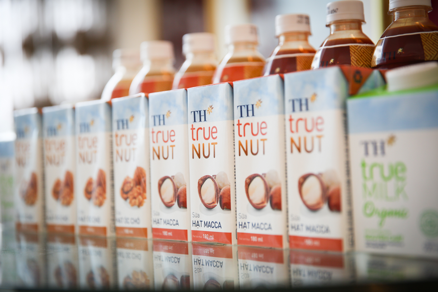 Sản phẩm sữa hạt cao cấp TH true NUT