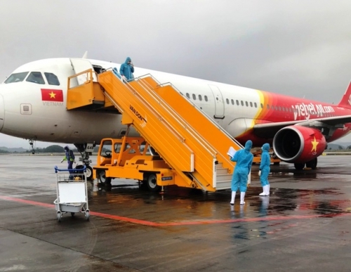 Sân bay Vân Đồn đón hơn 400 hành khách từ Hàn Quốc về