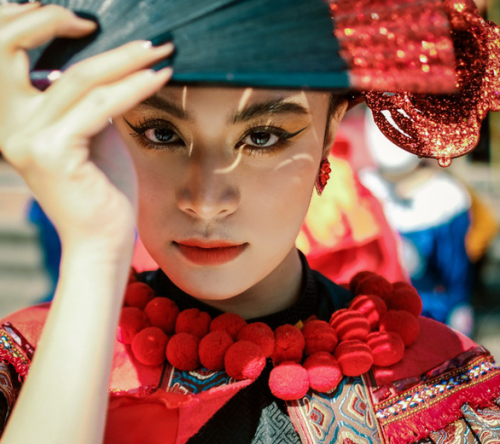 Hoàng Thùy Linh thắng 8 giải Làn Sóng Xanh với ca khúc ‘Để mị nói cho mà nghe’