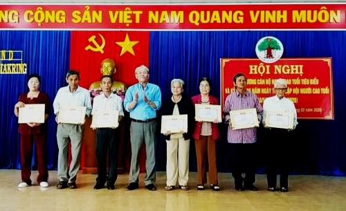Hướng tới Hội nghị biểu dương cán bộ Hội tiêu biểu toàn quốc và kỉ niệm 25 năm Ngày thành lập Hội NCT Việt Nam 10/5/1995-10/5/2020: Xứng đáng là chỗ d