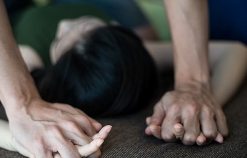 Người đàn bà dựng chuyện bị hãm hiếp để giữ chồng