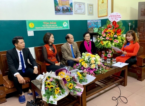 Phụ nữ trung và cao tuổi, món quà quý trong kho tàng cuộc sống
