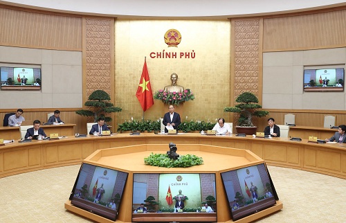 Thủ tướng Nguyễn Xu&acirc;n Ph&uacute;c chủ tr&igrave; cuộc l&agrave;m việc với c&aacute;c tập đo&agrave;n kinh tế tư nh&acirc;n - Ảnh: VGP/Quang Hiếu
