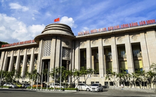 Ngân hàng Nhà nước yêu cầu khử trùng tiền cũ khi nhập về kho