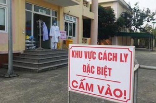 Nghệ An đã cách ly 11 người đi chuyến bay QR968 có người bị người bị nhiễm Covid