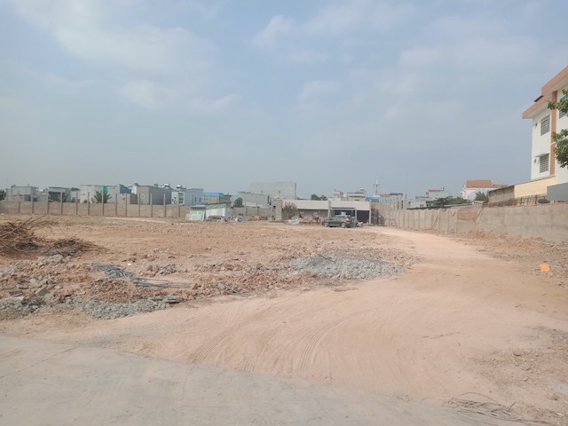 2.Dự &aacute;n c&ograve;n đang trong qu&aacute; tr&igrave;nh san lấp mặt bằng