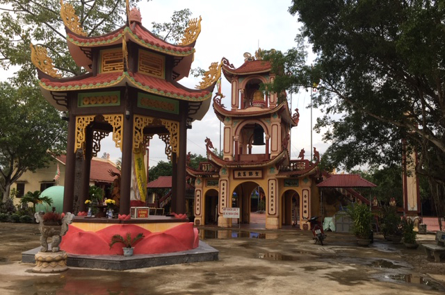 Ch&ugrave;a Mậu Xương được t&ocirc;n tạo nằm trong khu&ocirc;n vi&ecirc;n đẹp.