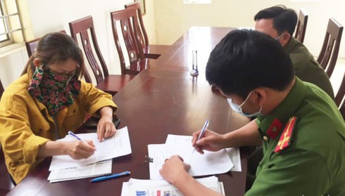 Triệu tập người phụ nữ lợi dụng dịch Covid 19 đăng tin giả để… bán cá