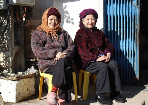 Người cao tuổi - Người cần tình