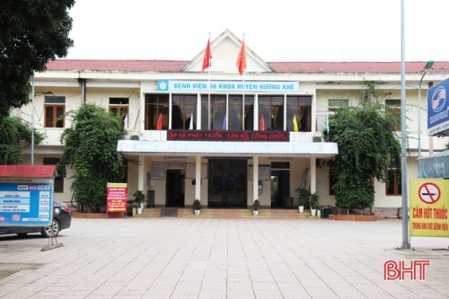 Vụ tổ chức đám cưới cho con trai giữa mùa dịch: Yêu cầu tạm đình chỉ Phó giám đốc BVĐK huyện Hương Khê, Hà Tĩnh