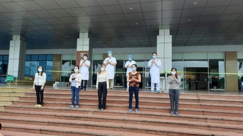 Tin vui cuối tuần: 5 bệnh nhân Covid-19 được công bố khỏi bệnh