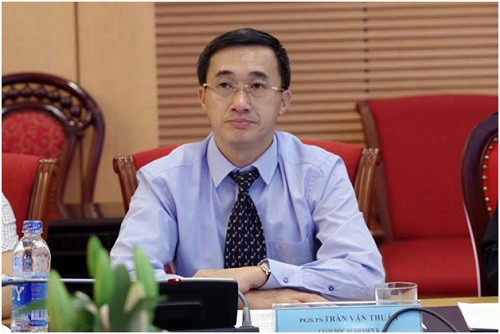 Thứ trưởng Bộ Y tế Trần Văn Thuấn.