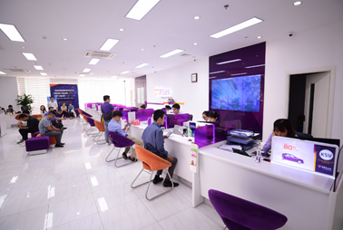 C&aacute;c điểm giao dịch được thiết kế khoa học theo xu hướng mở, tạo cảm gi&aacute;c thoải m&aacute;i cho kh&aacute;ch h&agrave;ng d&ugrave; l&agrave; trong thời gian chờ hay giao dịch tại quầy.