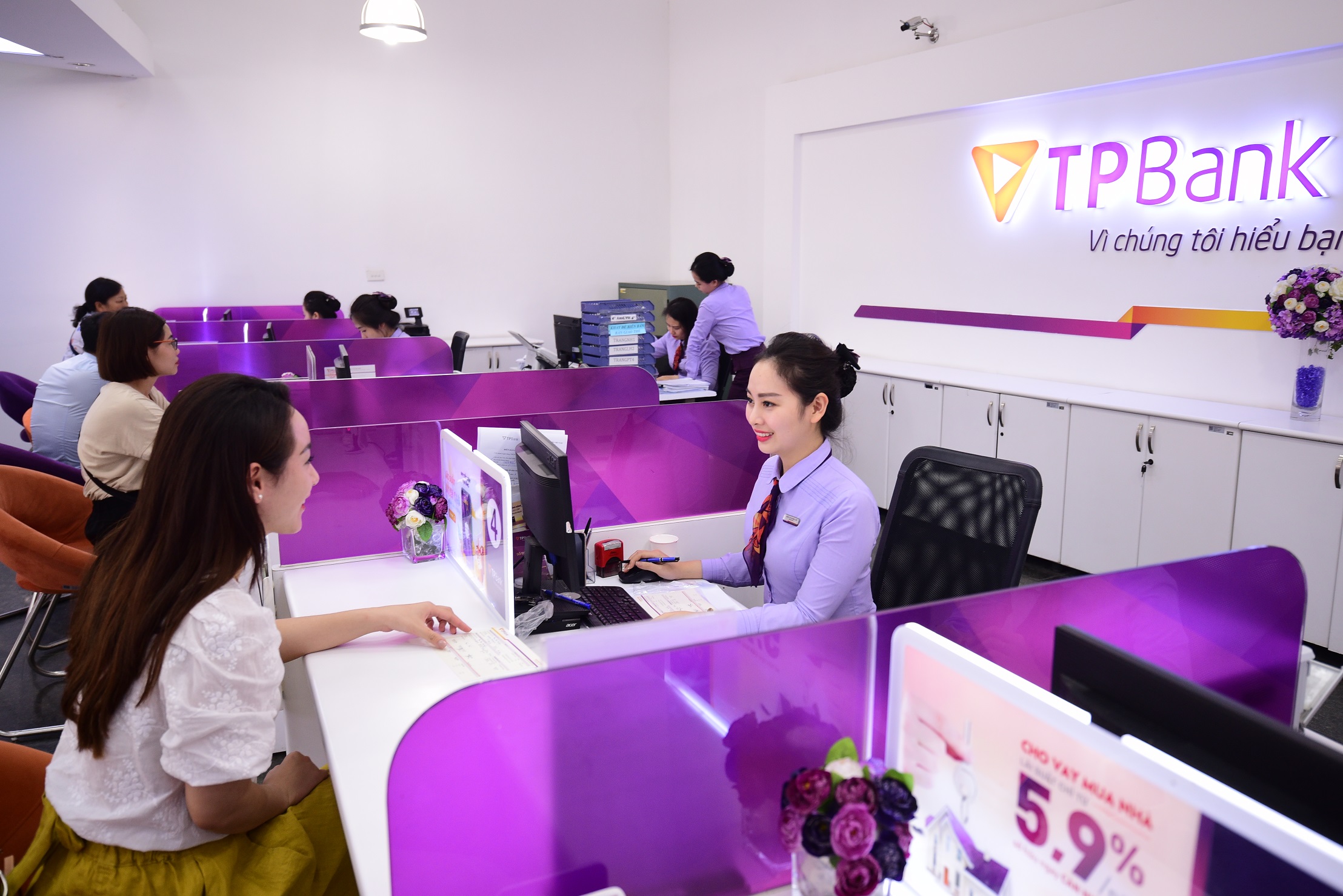 Để trở th&agrave;nh giao dịch vi&ecirc;n tại TPBank, c&aacute;c ứng vi&ecirc;n đều phải đ&aacute;p ứng c&aacute;c ti&ecirc;u chuẩn đầu v&agrave;o nghi&ecirc;m ngặt