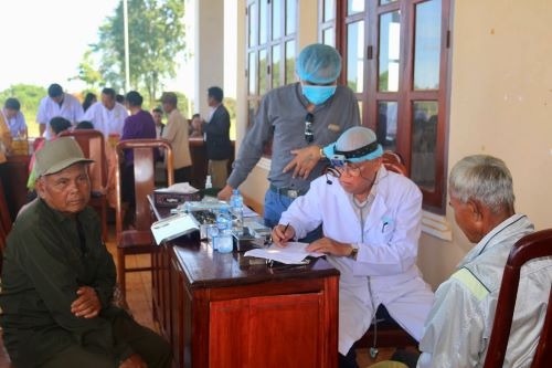 Việc làm nhân nghĩa của thế hệ cây cao bóng cả