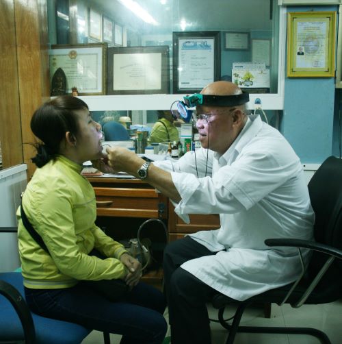Việc làm nhân nghĩa của thế hệ cây cao bóng cả