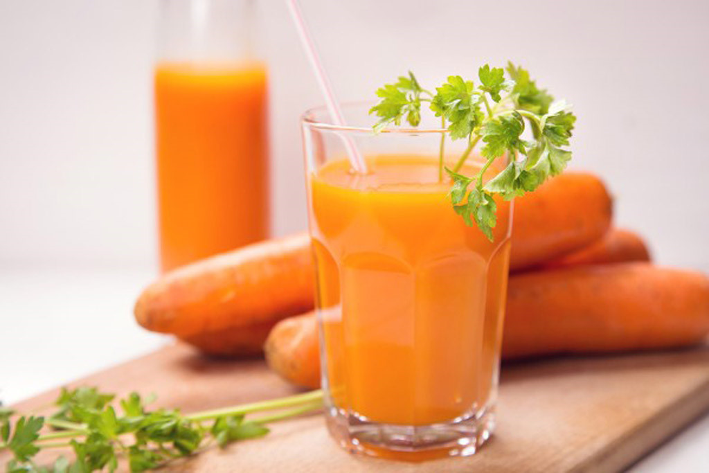 Top 6 loại nước ép rau củ giúp thổi bay nắng nóng ngày hè