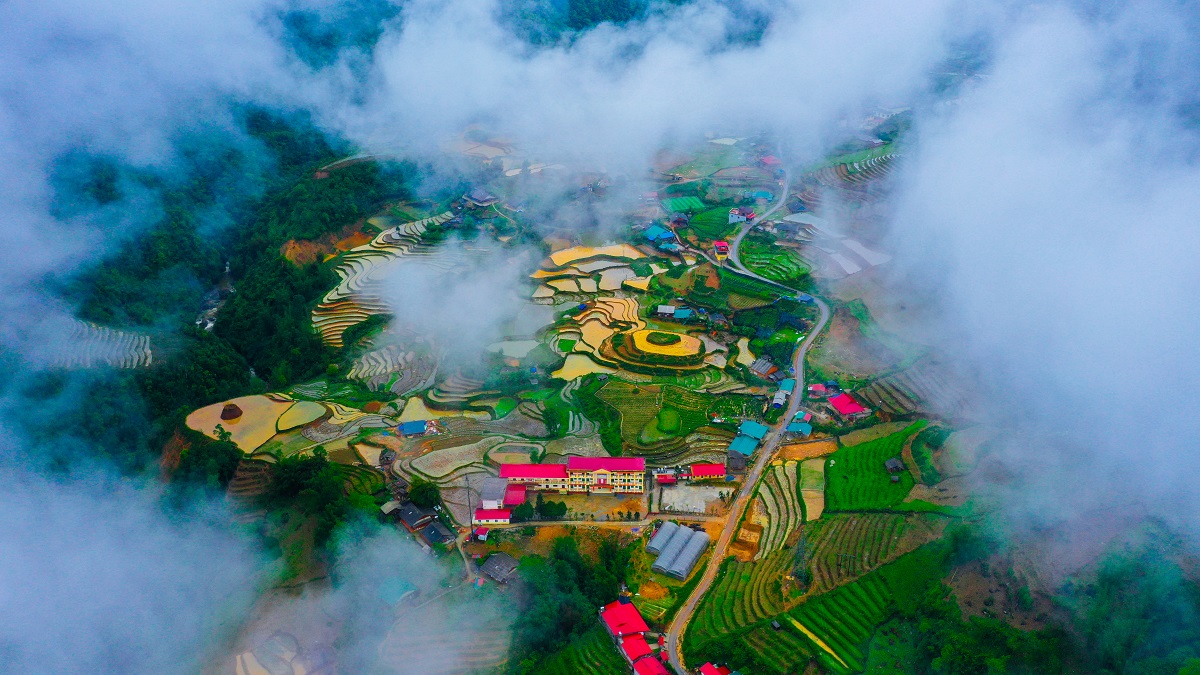 Thung lũng Mường Hoa m&ugrave;a nước đổ
