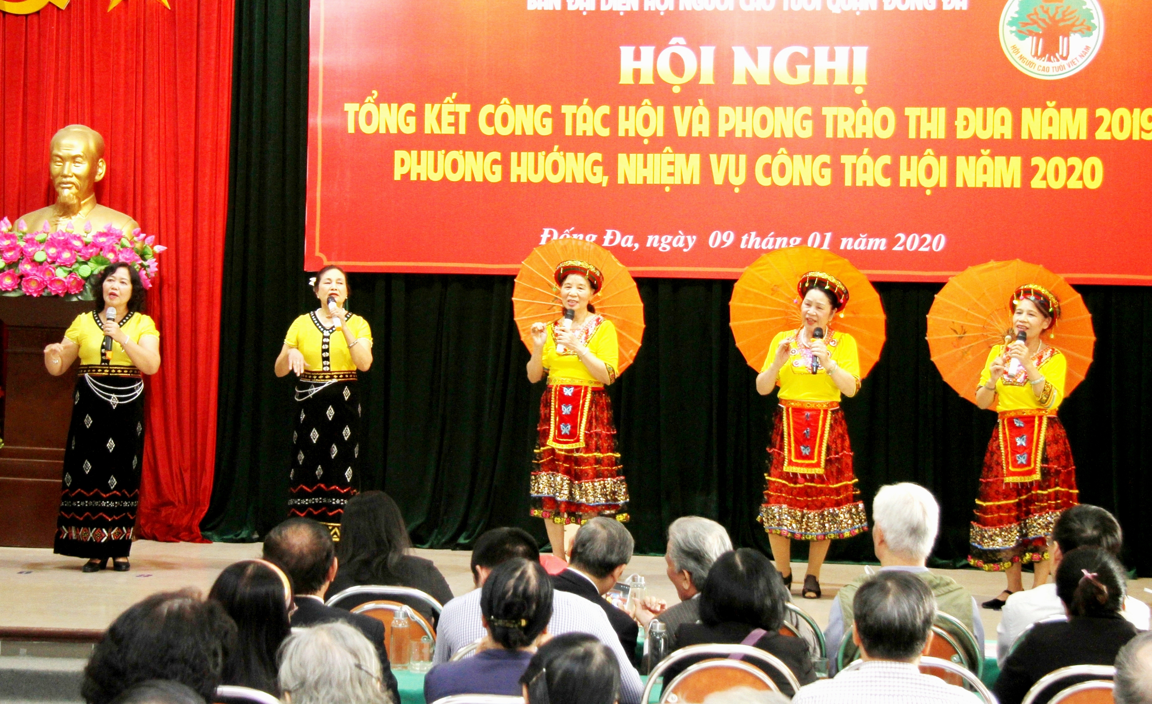 Tiết mục văn nghệ của NCT quận Đống Đa