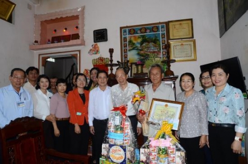 Hội NCT quận Bình Tân, TP Hồ Chí Minh: Nêu gương sáng trong xây dựng Đảng, chính quyền