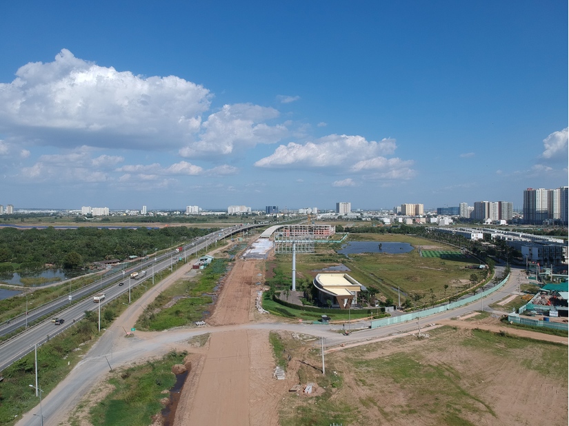 Sau 2 năm x&acirc;y dựng, tuyến song h&agrave;nh cao tốc TP.HCM - Long Th&agrave;nh - Dầu Gi&acirc;y dần h&igrave;nh th&agrave;nh, tạo th&ecirc;m động lực cho sự ph&aacute;t triển bất động sản khu vực.