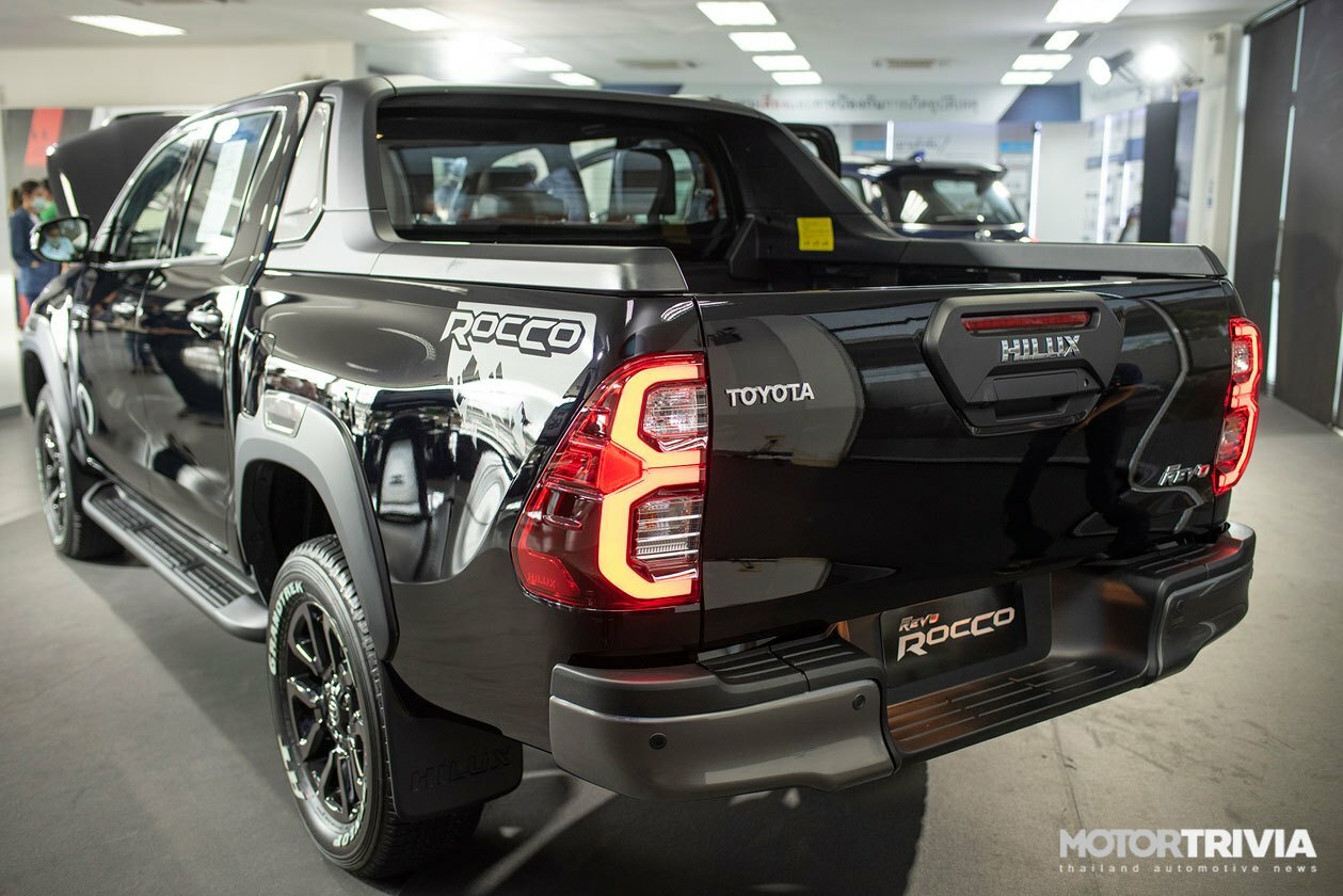Toyota Hilux 2020 ra mắt, động cơ dùng chung với Fortuner
