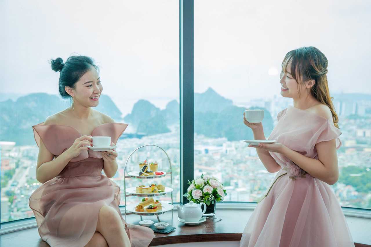 Thưởng thức tiệc tr&agrave; chiều tại kh&aacute;ch sạn c&oacute; view cao nhất th&agrave;nh phố di sản - FLC Grand Hotel Ha Long