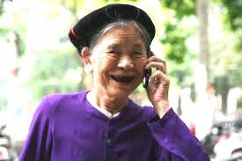 Sổ Danh bạ điện thoại của người cao tuổi.