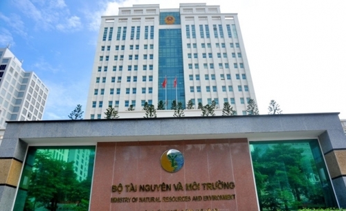 Bộ Tài nguyên và Môi trường bổ nhiệm 57 trường hợp thiếu bằng trung cấp lý luận chính trị
