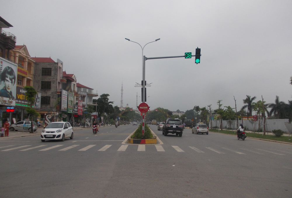Đại lộ Kim Ngọc - Quốc lộ 2 - của TP Vĩnh Y&ecirc;n vừa được n&acirc;ng cấp mở rộng