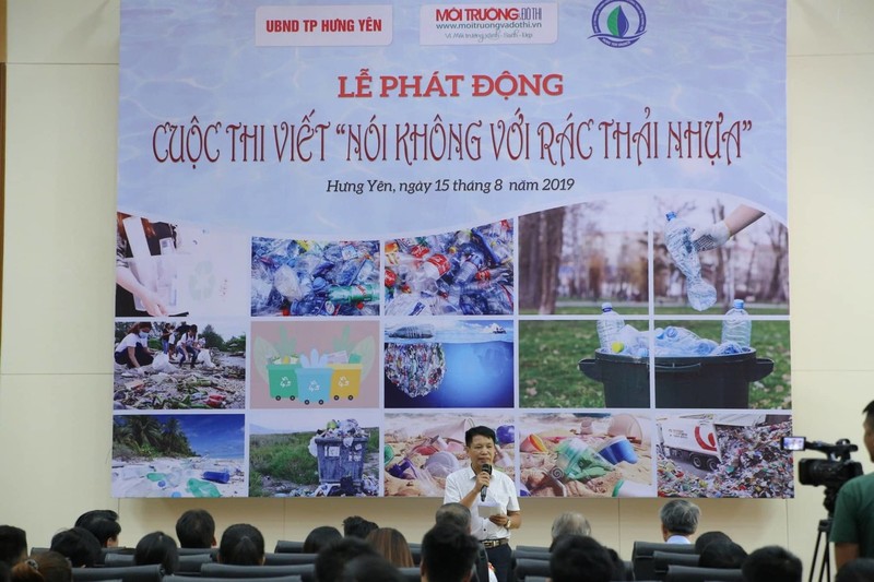Lễ ph&aacute;t động cuộc thi viết &ldquo;N&oacute;i kh&ocirc;ng với r&aacute;c thải nhựa&rdquo;.