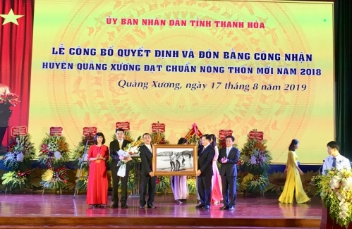 Huyện Quảng Xương, tỉnh Thanh Hóa: Đón Bằng công nhận huyện đạt chuẩn nông thôn mới